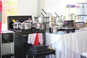 Stove, pots and serving pots